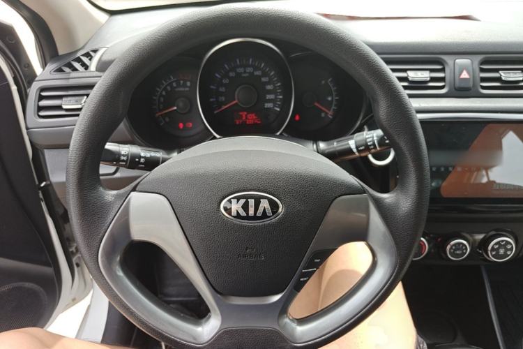 Used Kia K2 2015 Sedan 1.4L MT GLS Steering Wheel