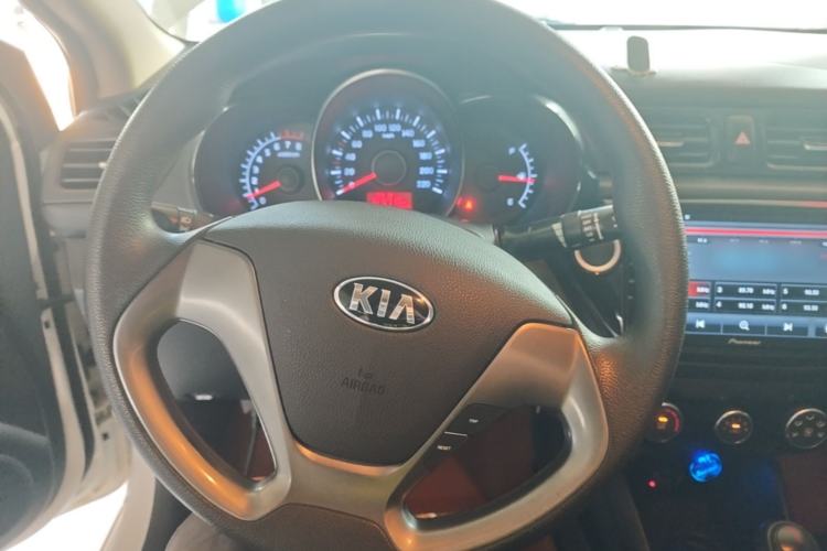 Used Kia K2 2015 Sedan 1.4L Automatic GLS Steering Wheel