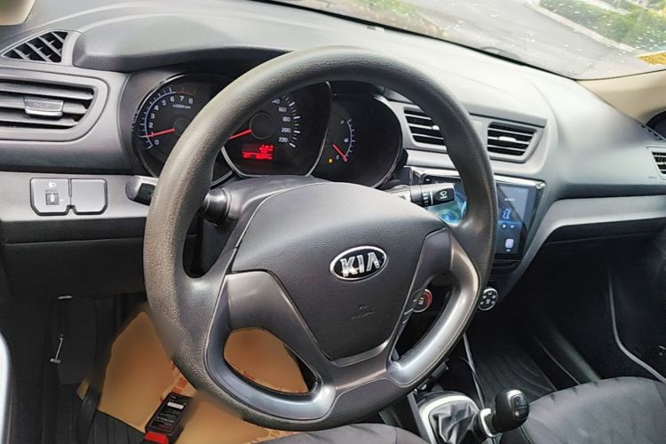 Used Kia K2 2015 Sedan 1.4L MT GLS Steering Wheel