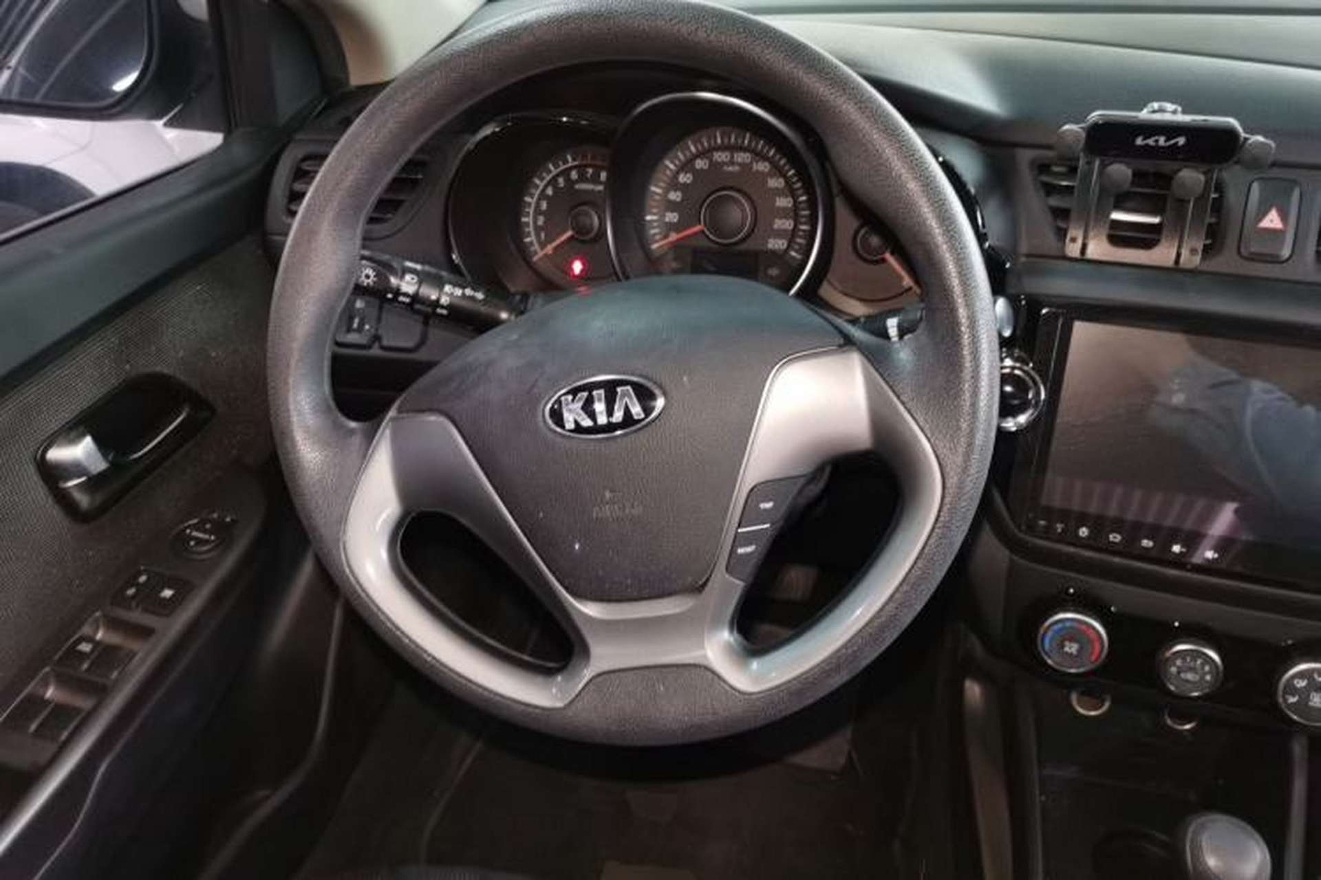 Used Kia K2 2015 Sedan 1.4L Automatic GLS Steering Wheel