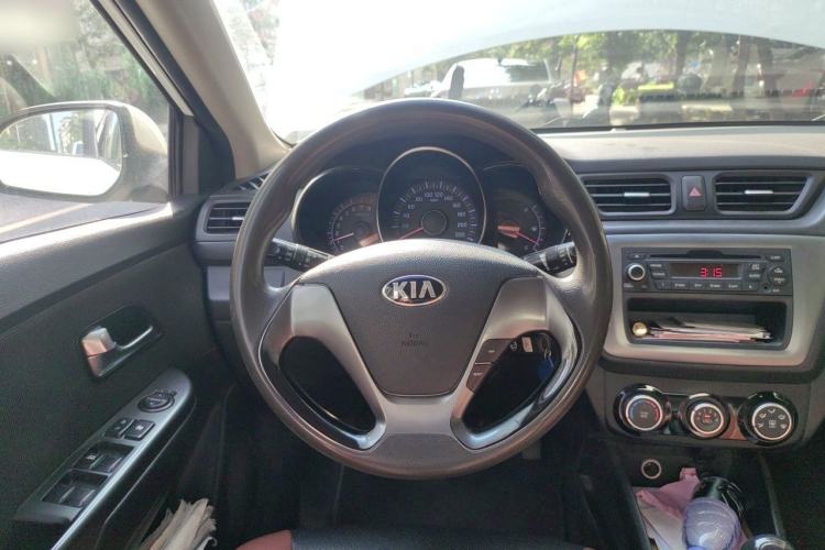 Used Kia K2 2015 Sedan 1.4L MT GLS Steering Wheel