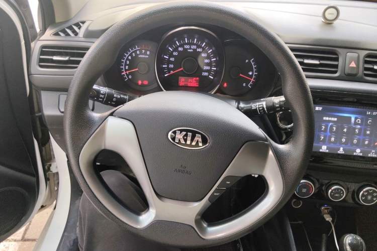 Used Kia K2 2015 Hatchback 1.4L AT GLS Cool Edition Steering Wheel