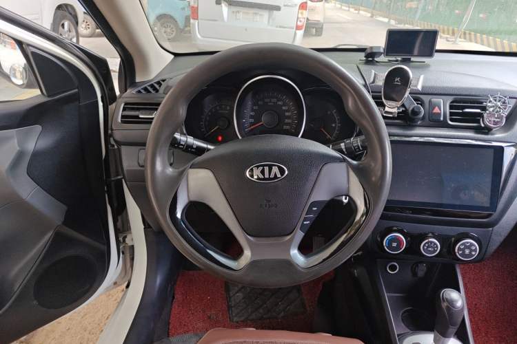 Used Kia K2  Steering Wheel
