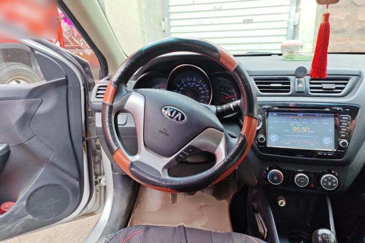 Used Kia K2 2015 Sedan 1.4L MT GLS Steering Wheel
