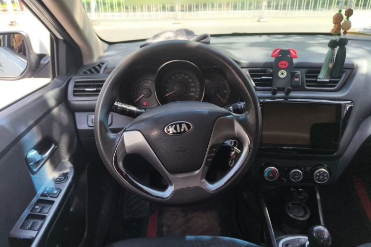 Used Kia K2 2015 Sedan 1.4L MT TOP Steering Wheel