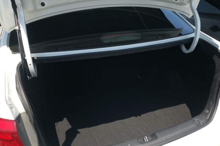 Used Kia K2 2015 Sedan 1.4L Automatic GLS Trunk