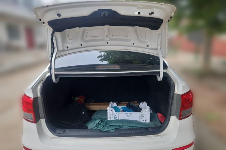 Used Kia K2 2015 Hatchback 1.4L MT GLS Trunk