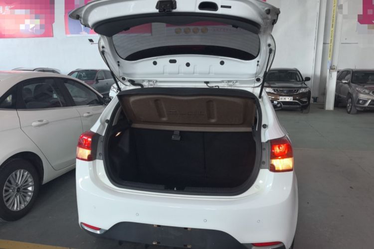 Used Kia K2 2015 Hatchback 1.4L MT GLS Cool Edition Trunk
