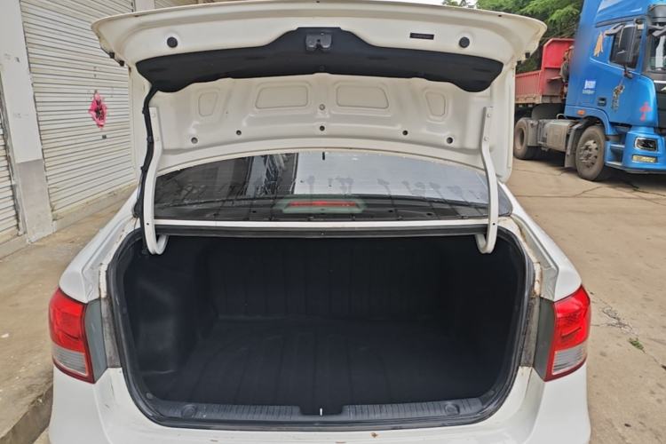 Used Kia K2 2015 Sedan 1.4L MT GLS Trunk