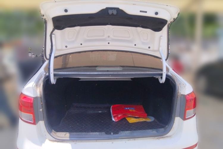 Used Kia K2 2015 Sedan 1.4L MT GLS Trunk