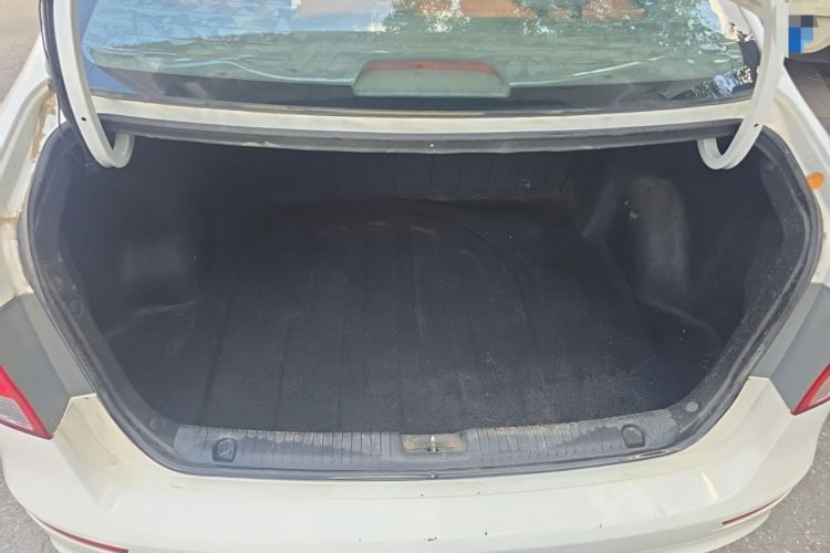 Used Kia K2 2015 Sedan 1.4L Automatic GLS Trunk