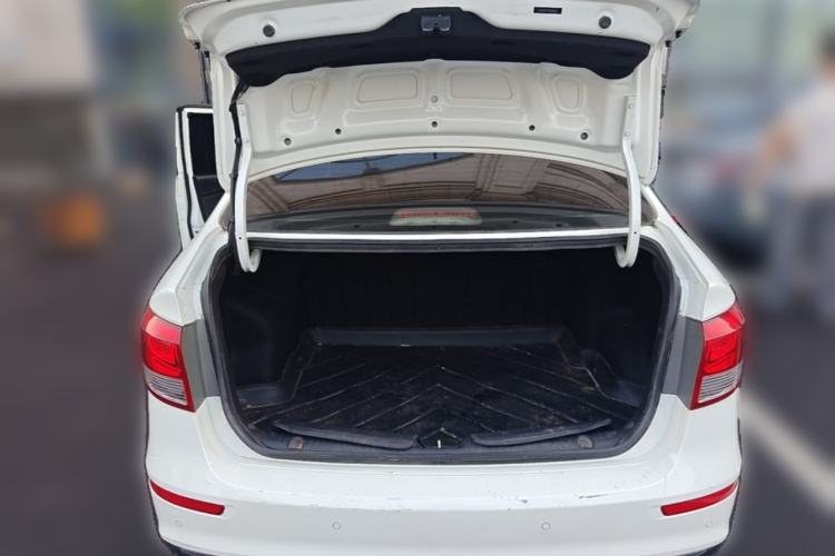 Used Kia K2 2015 Sedan 1.4L MT GLS Trunk