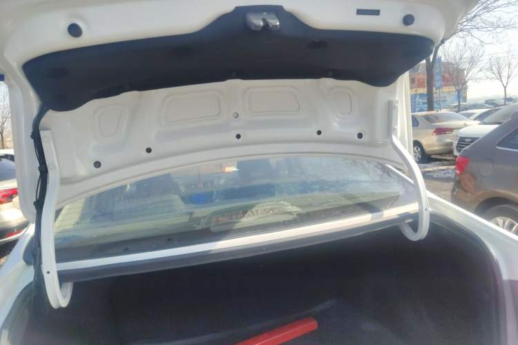 Used Kia K2 2015 Sedan 1.4L Automatic GLS Trunk