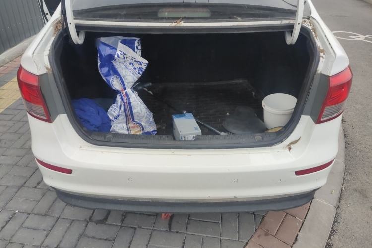Used Kia K2 2015 Sedan 1.4L MT GLS Trunk