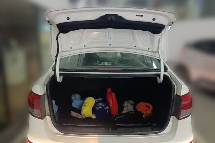 Used Kia K2 2015 Sedan 1.4L MT GLS Trunk