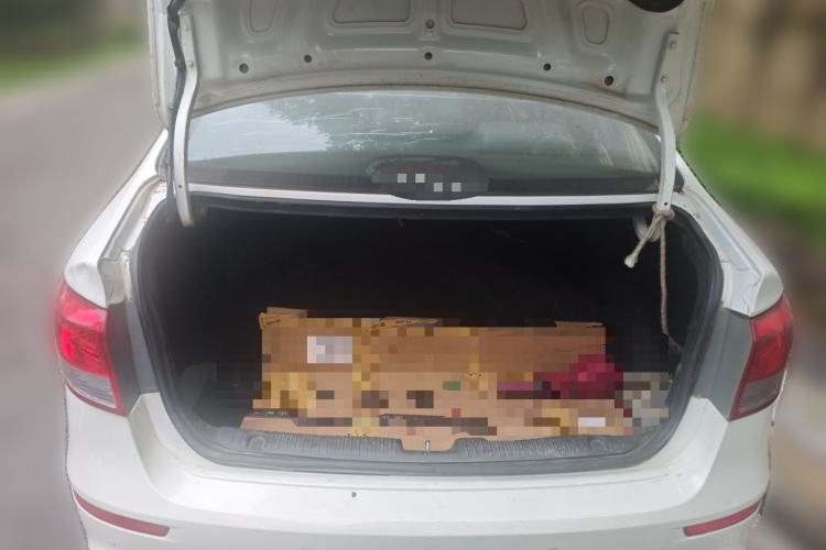 Used Kia K2 2015 Sedan 1.4L MT GLS Trunk