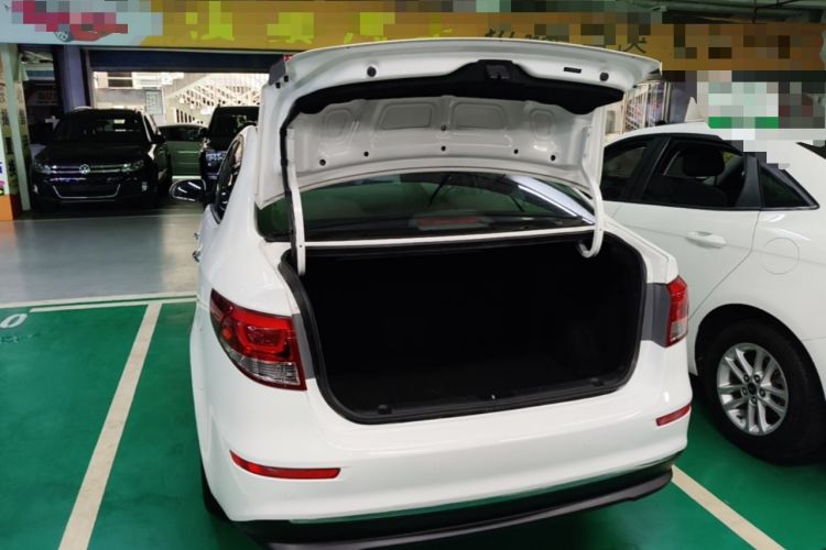 Used Kia K2 2015 Sedan 1.4L Automatic GLS Trunk