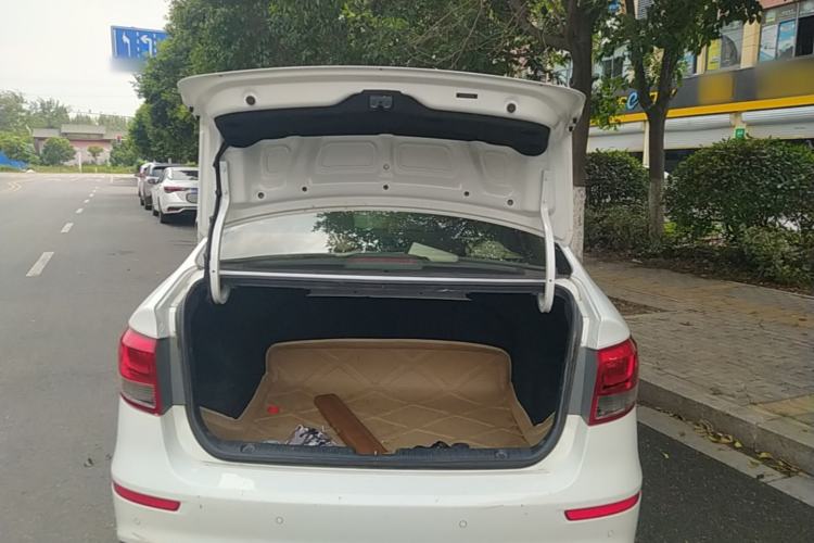Used Kia K2 2015 Sedan 1.4L MT GLS Trunk