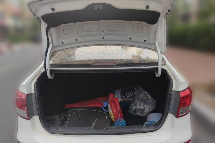 Used Kia K2 2015 Sedan 1.4L MT GLS Trunk