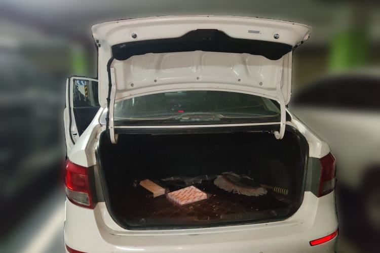Used Kia K2 2015 Sedan 1.4L MT GLS Trunk