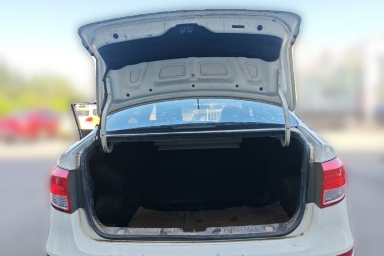 Used Kia K2 2015 Sedan 1.4L MT GLS Trunk