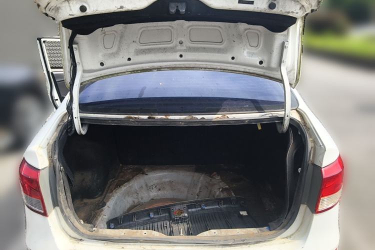 Used Kia K2 2015 Sedan 1.4L MT GLS Trunk
