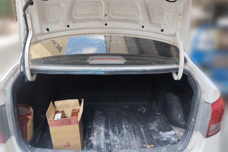Used Kia K2 2015 Sedan 1.4L Automatic GLS Trunk