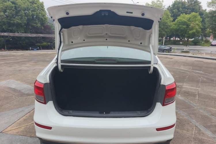 Used Kia K2 2015 Sedan 1.4L Automatic GLS Trunk