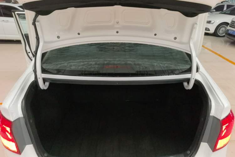 Used Kia K2 2015 Sedan 1.4L MT GLS Trunk