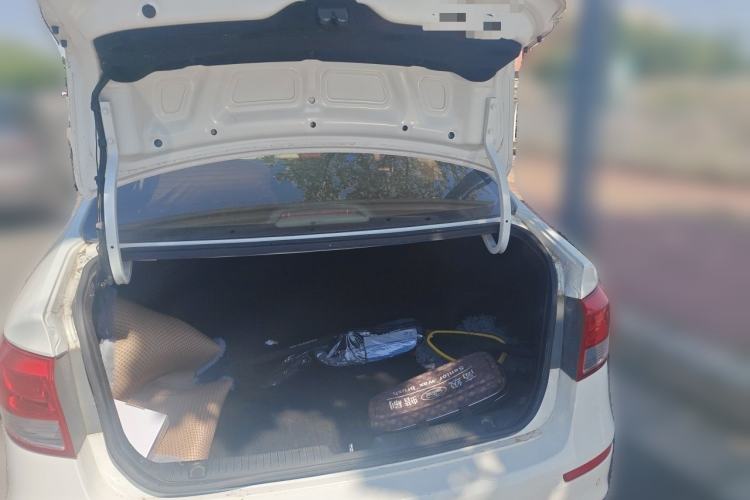 Used Kia K2 2015 Sedan 1.4L MT GLS Trunk