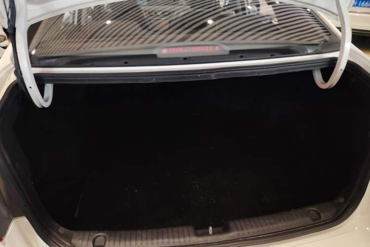 Used Kia K2 2015 Sedan 1.4L Automatic GLS Trunk