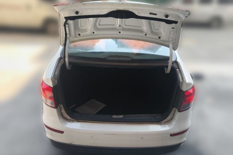 Used Kia K2 2015 Sedan 1.4L MT GLS Trunk