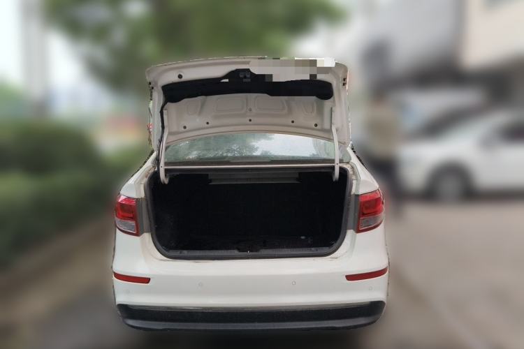 Used Kia K2 2015 Sedan 1.4L MT GLS Trunk