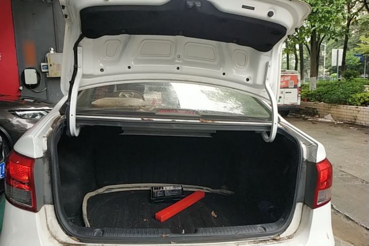 Used Kia K2 2015 Sedan 1.4L Automatic GLS Trunk