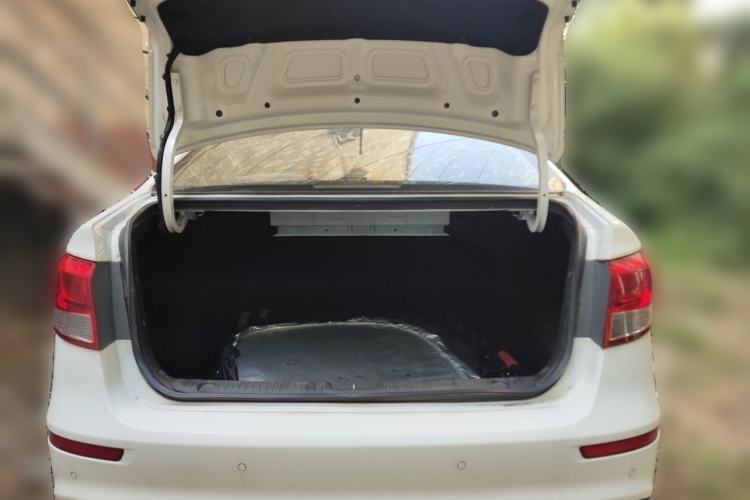 Used Kia K2 2015 Sedan 1.4L MT GLS Trunk