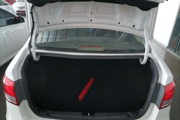 Used Kia K2 2015 Sedan 1.4L MT GLS Trunk