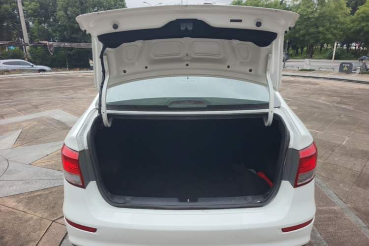 Used Kia K2 2015 Sedan 1.4L Automatic GLS Trunk