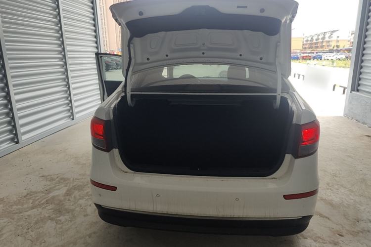 Used Kia K2 2015 Sedan 1.4L Automatic GLS Trunk