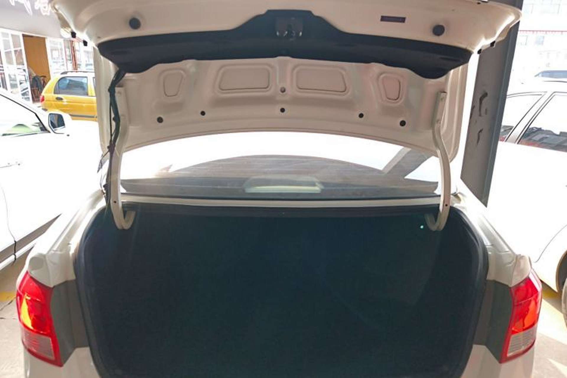 Used Kia K2 2015 Sedan 1.4L Automatic GLS Trunk