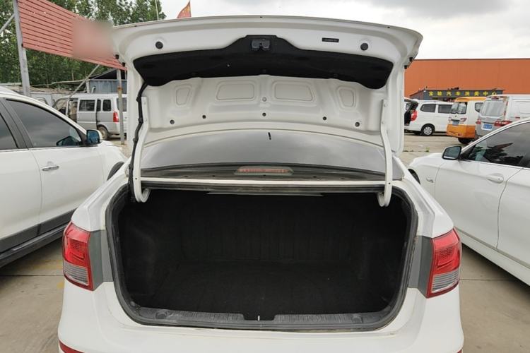 Used Kia K2 2015 Sedan 1.4L MT GLS Trunk