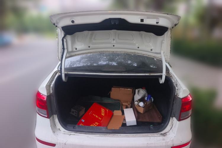 Used Kia K2 2015 Sedan 1.4L MT GLS Trunk
