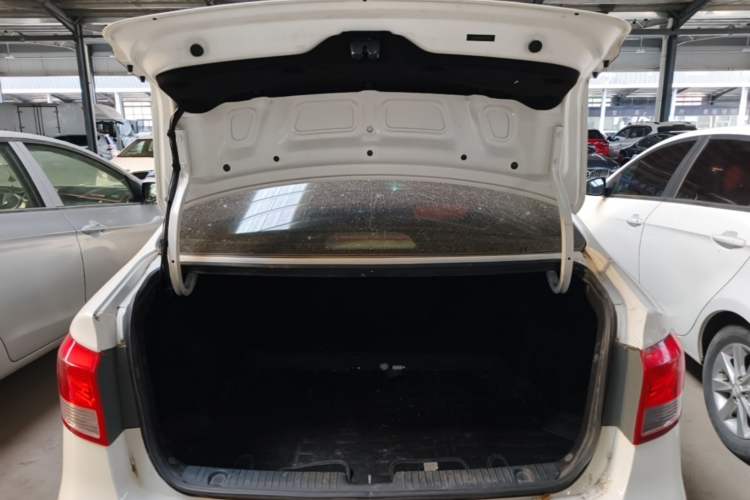 Used Kia K2 2015 Sedan 1.4L MT GLS Trunk