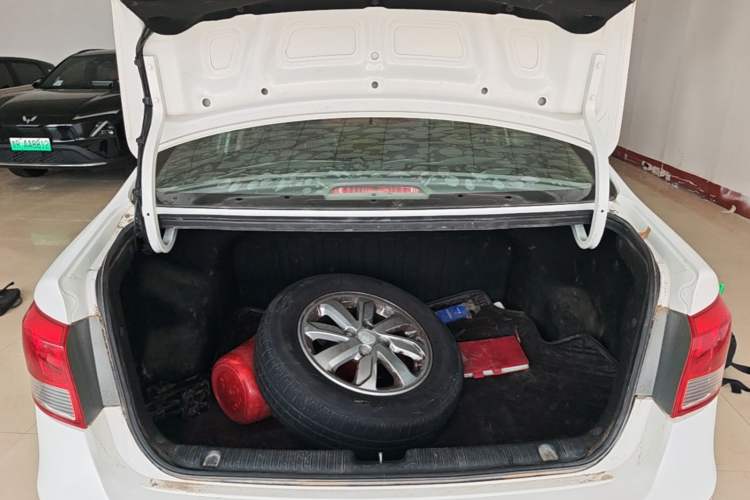Used Kia K2 2015 Sedan 1.4L Automatic GLS Trunk