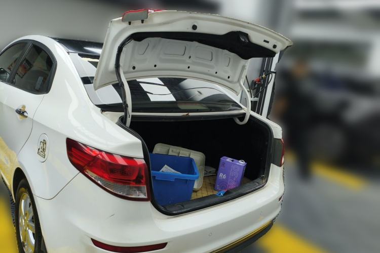 Used Kia K2 2015 Sedan 1.4L MT GLS Trunk
