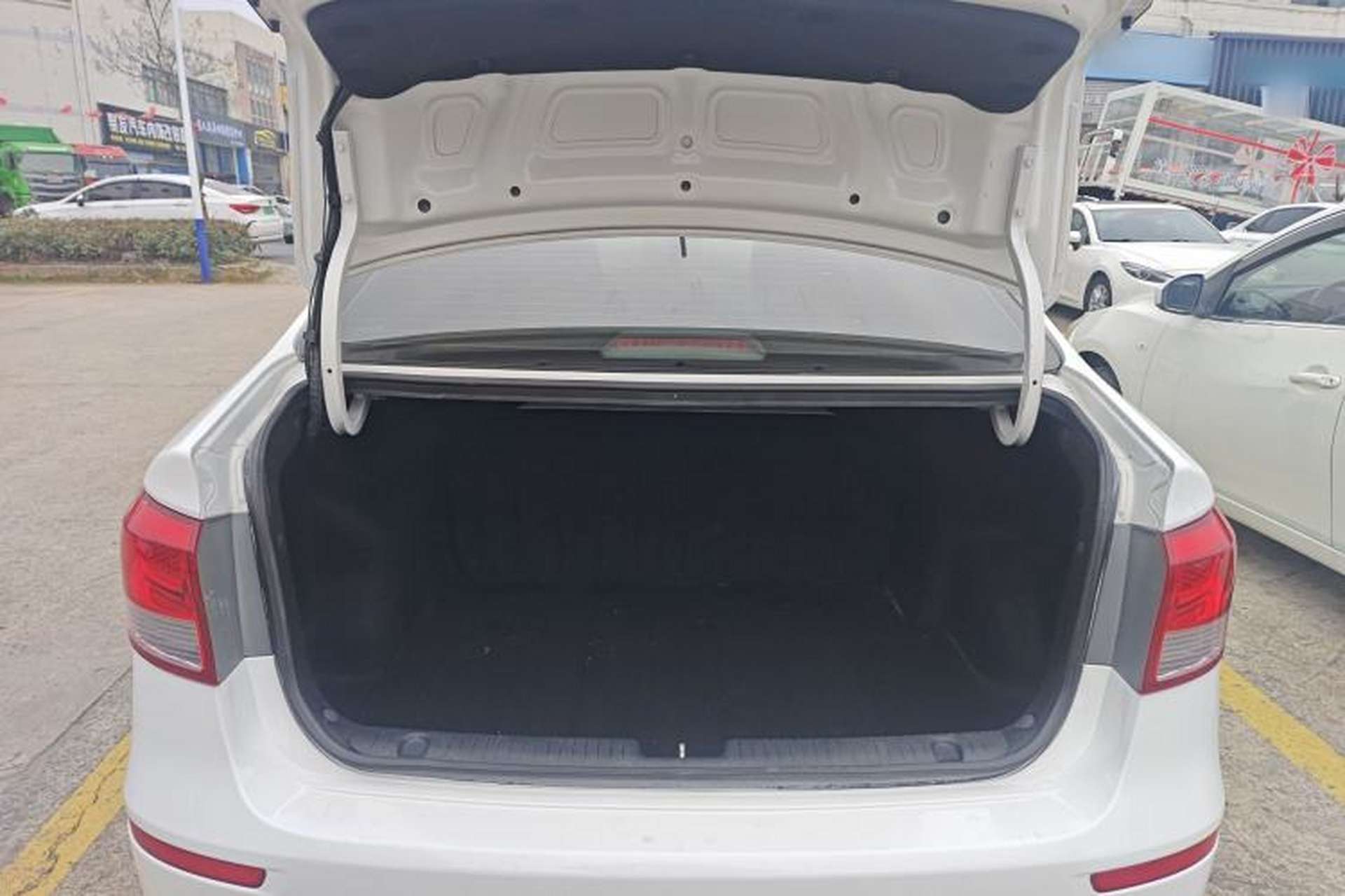 Used Kia K2 2015 Sedan 1.4L Automatic GLS Trunk