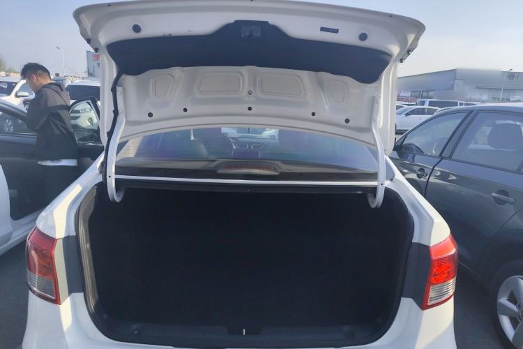 Used Kia K2 2015 Sedan 1.4L MT GLS Trunk