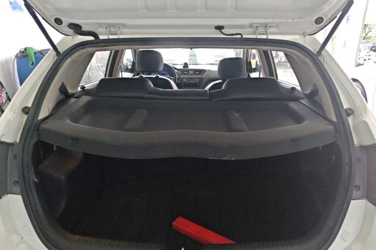 Used Kia K2 2015 Hatchback 1.4L AT GLS Cool Edition Trunk