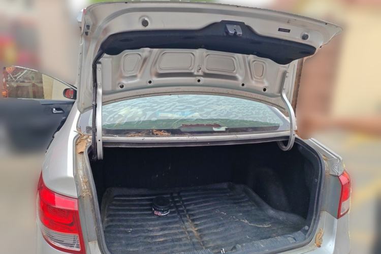 Used Kia K2 2015 Sedan 1.4L MT GLS Trunk