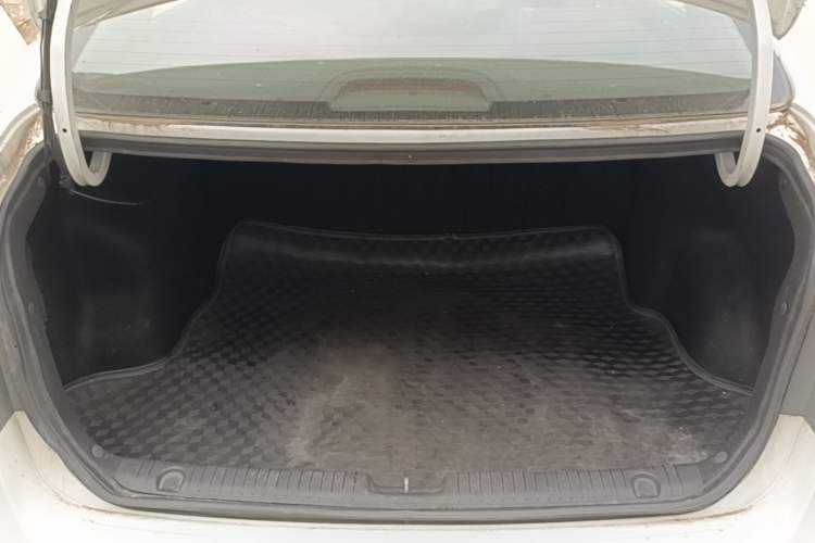 Used Kia K2 2015 Sedan 1.4L Manual Transmission GL Trunk
