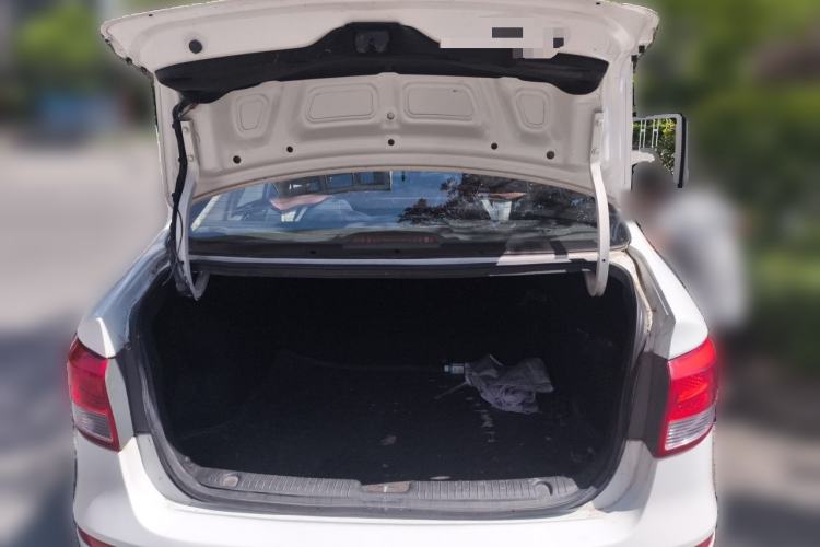 Used Kia K2 2015 Sedan 1.4L MT TOP Trunk
